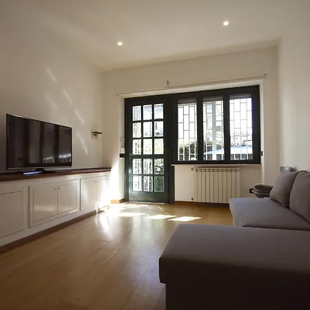 Apartment Ponte Milvio Lovely Garden Rome