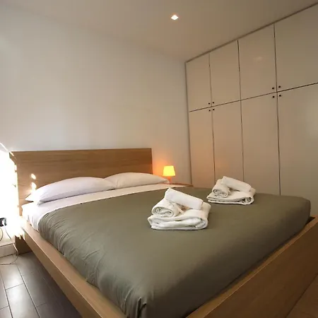 Ponte Milvio Lovely Garden Apartment Rome